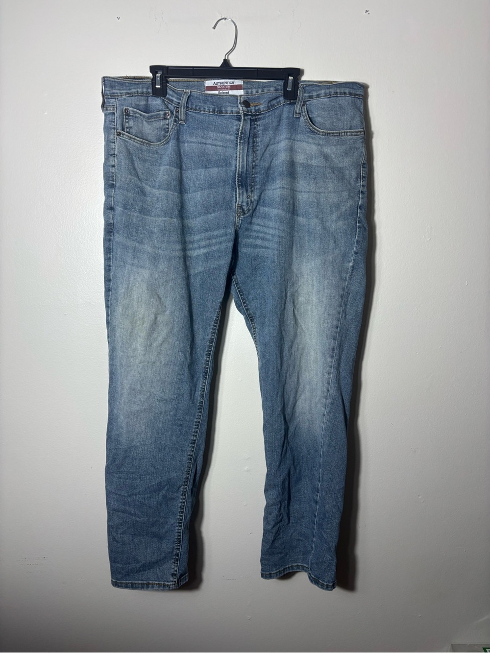 Men’s Signature Levi Strauss Jeans Size 40x32